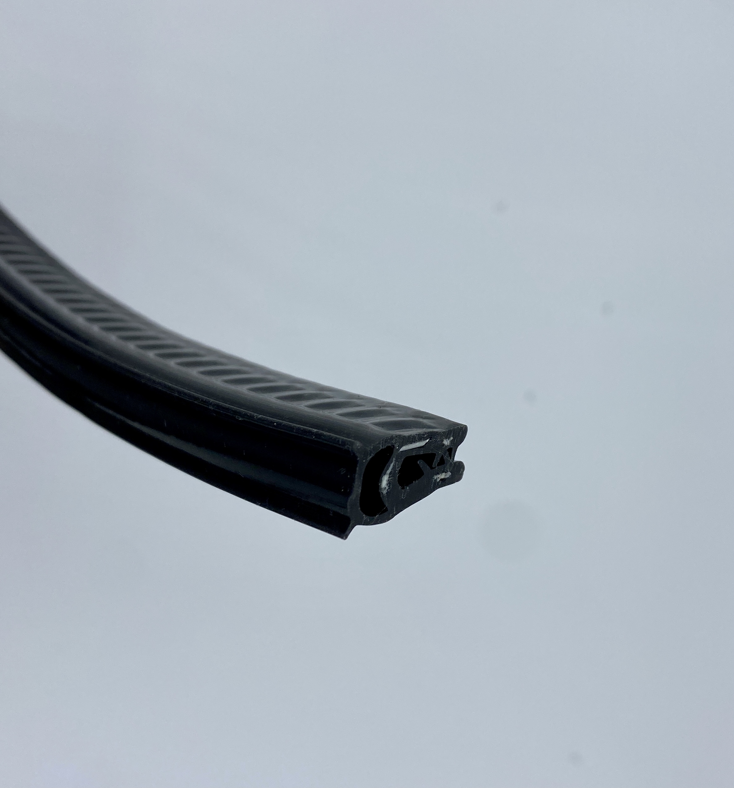 Silikon-Kantenschutz mit Stahleinlage, Klemmbereich 1-2,5mm -  Kantenschutzprofil & Kederband