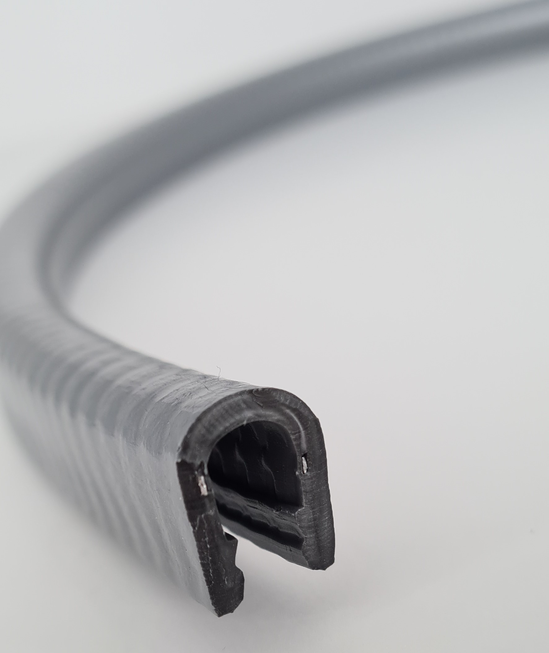 PVC-Kantenschutz mit Stahleinlage, Klemmbereich 6-8mm, Grau-Aluminium -  Kantenschutzprofil & Kederband